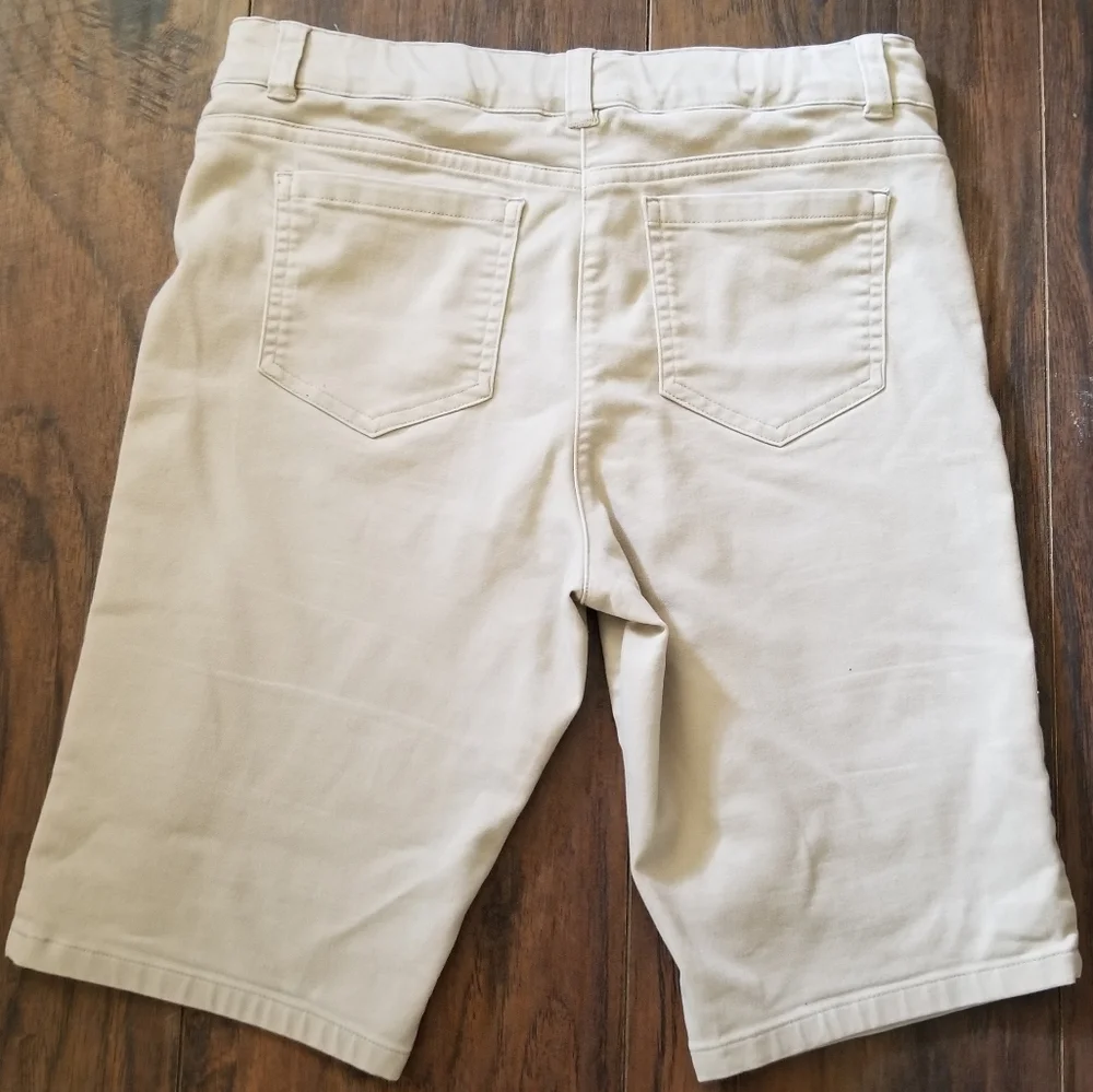 NAUTICA GIRLS SCHOOL UNIFORM KHAKI SHORTS SIZE 14